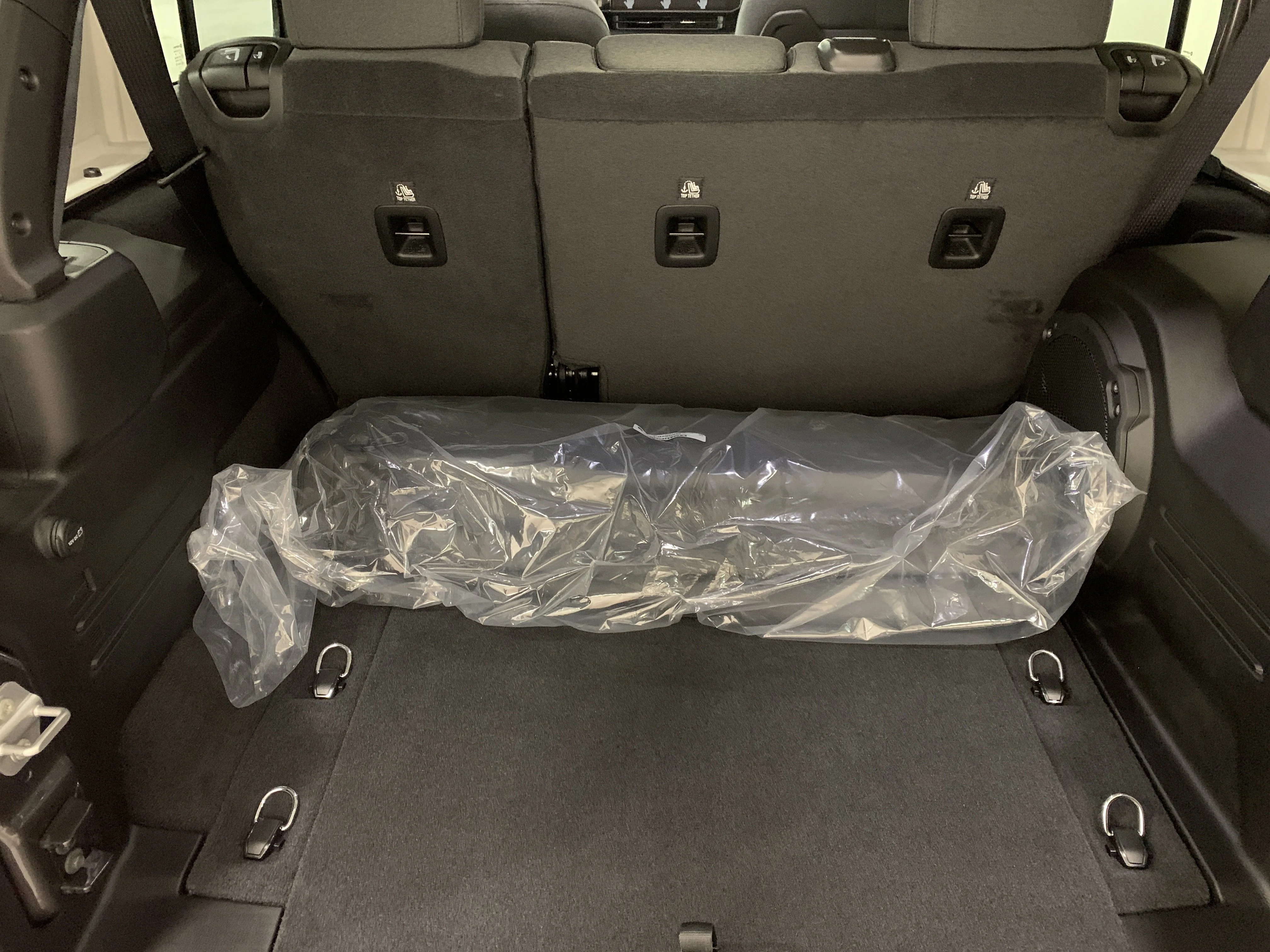 New 2025 Granite Crystal Metallic Jeep Rubicon image 7