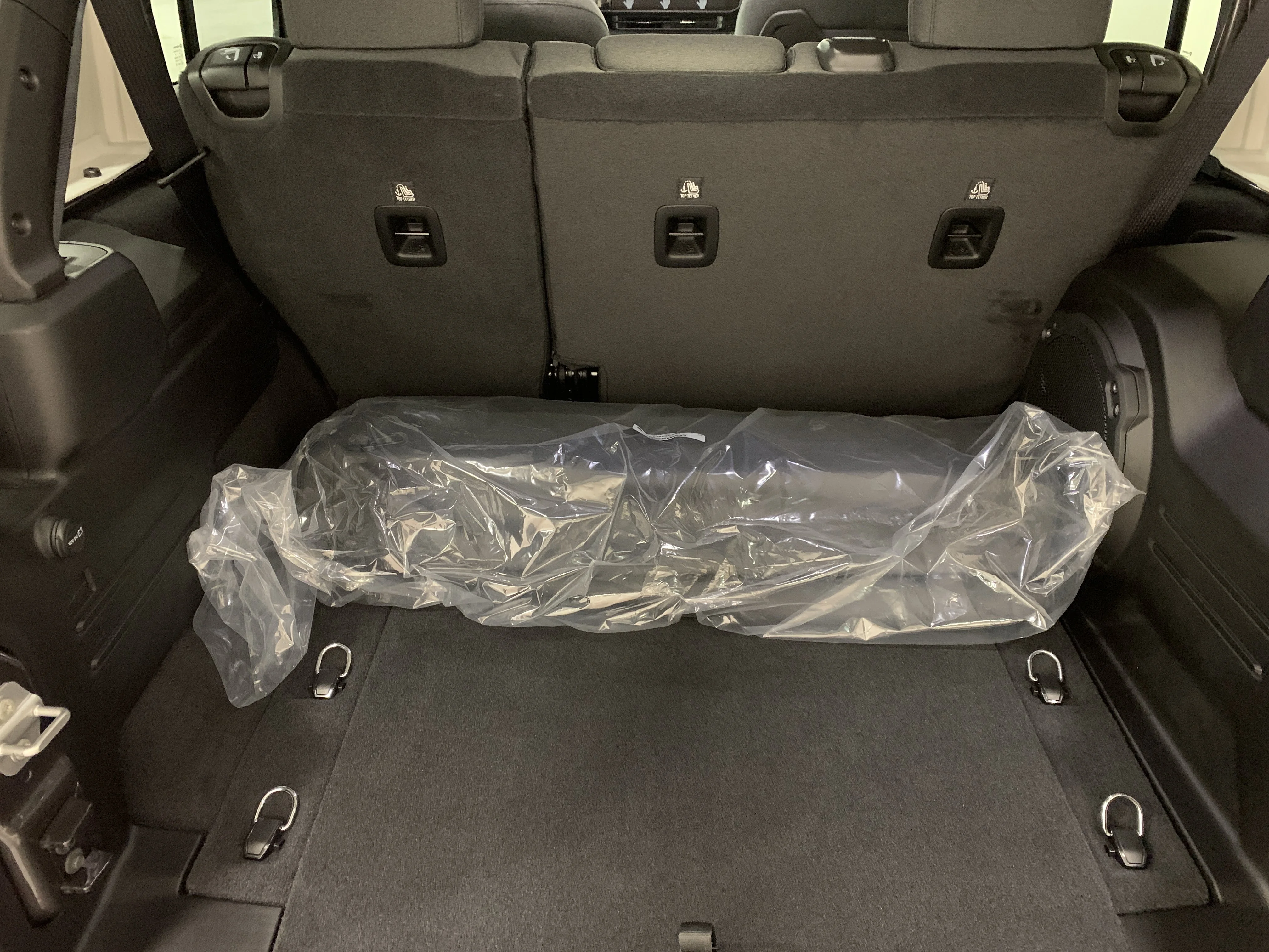 New 2025 Granite Crystal Metallic Jeep Rubicon image 7