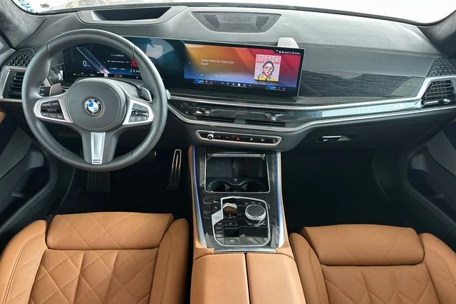 Used 2026 Green BMW xDrive40i image 16