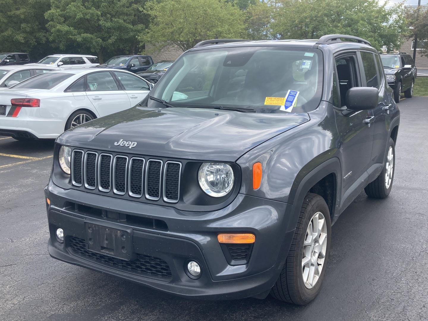 Used 2022 Graphite Gray Jeep Latitude image 3