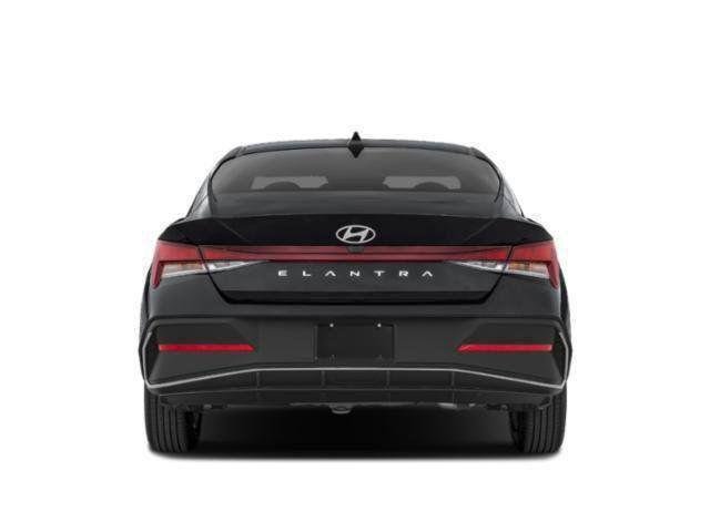 New 2026 White Hyundai SE image 5