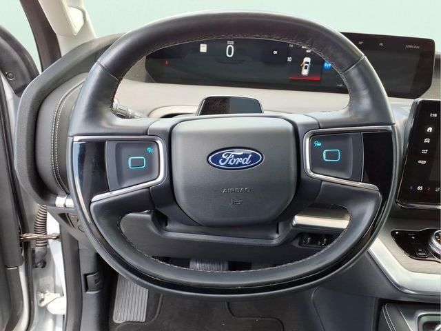 Used 2025 Silver Ford Platinum image 23