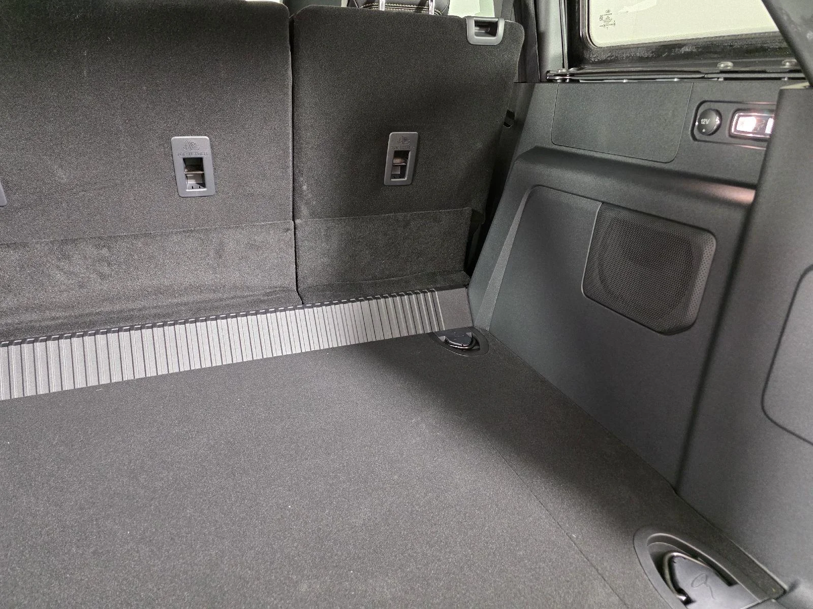 Used 2025 Carbonized Gray Metallic Ford Badlands image 6