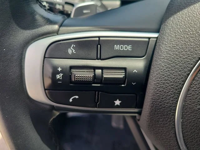 Used 2025  Kia GT image 28