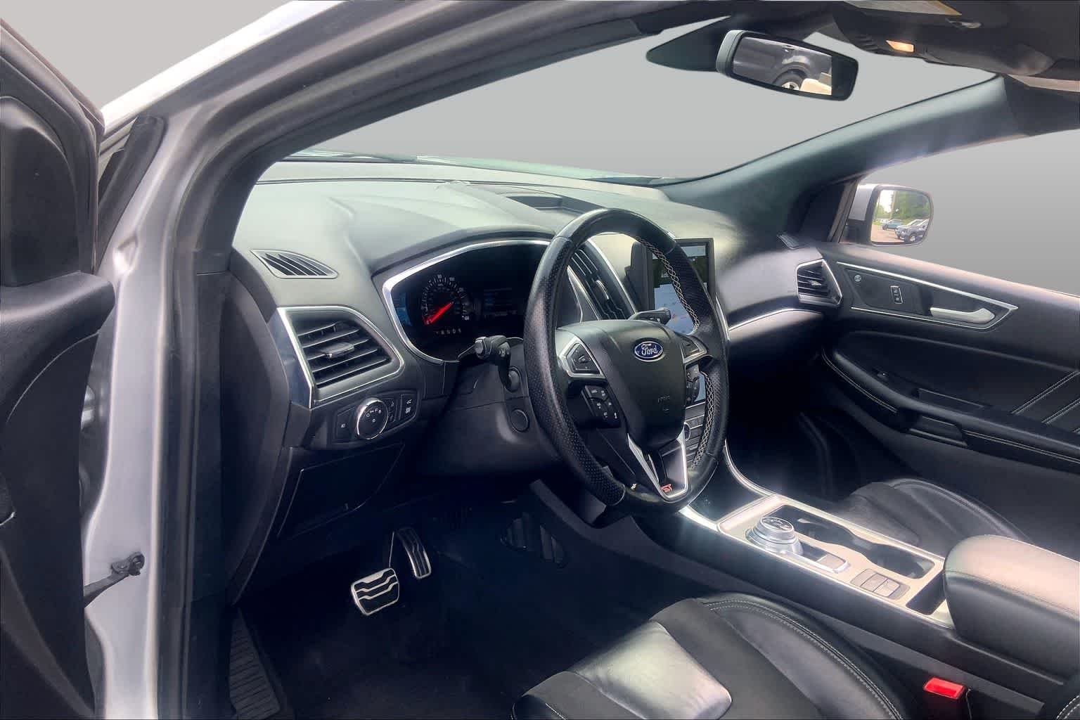 Used 2021 Iconic Silver Ford ST image 17