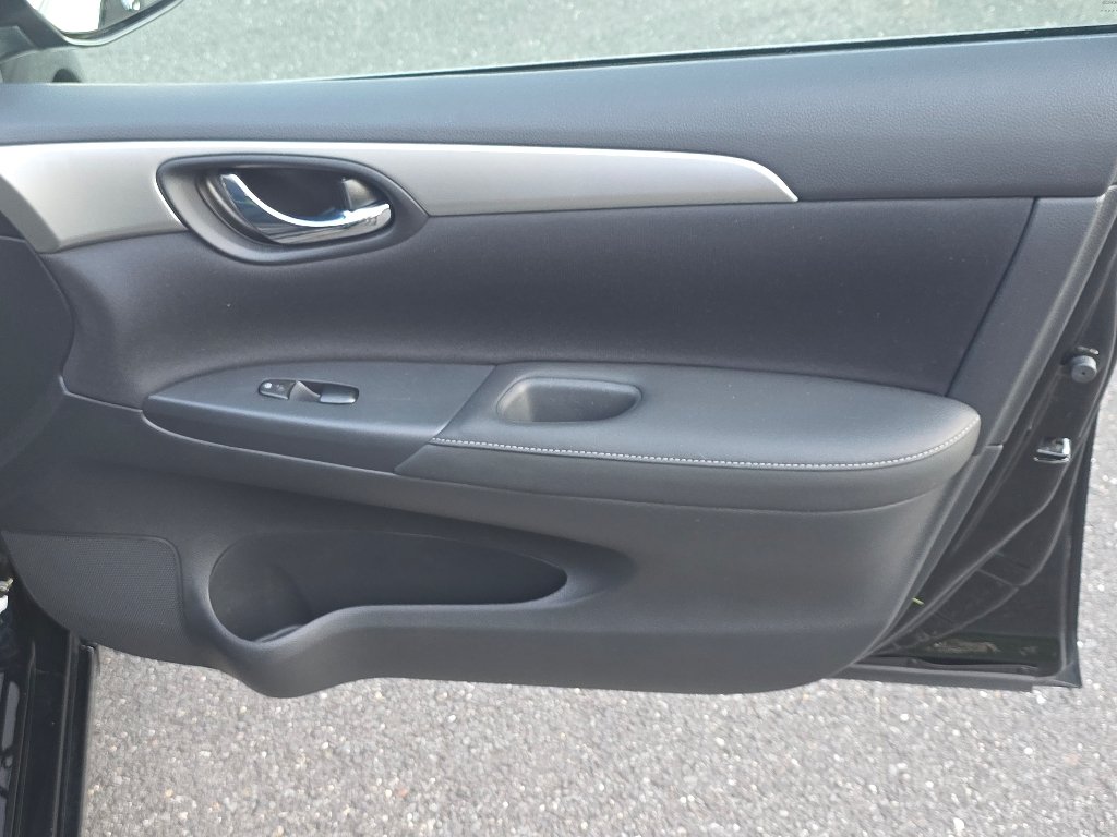 Used 2016 Super Black Nissan S image 15
