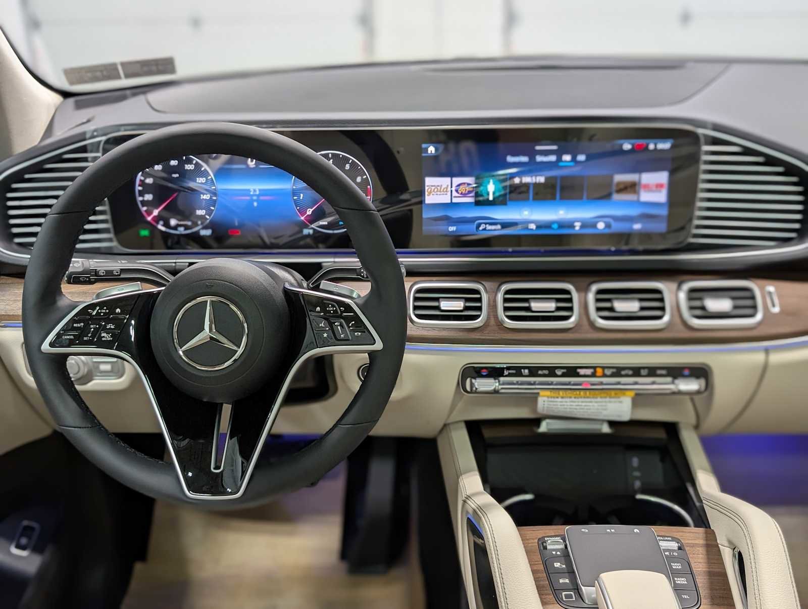 New 2026 Obsidian Black Metallic Mercedes-Benz GLE 580 image 5