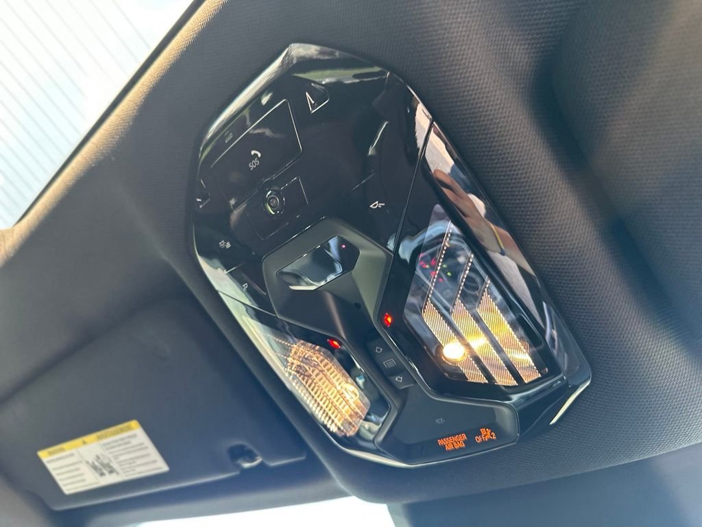 Used 2025 Black BMW 760i xDrive image 30