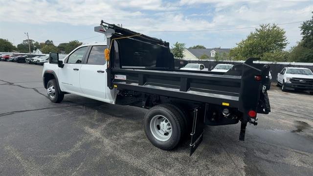 2025 GMC Sierra 3500 Chassis Cab Pro - Photo 38