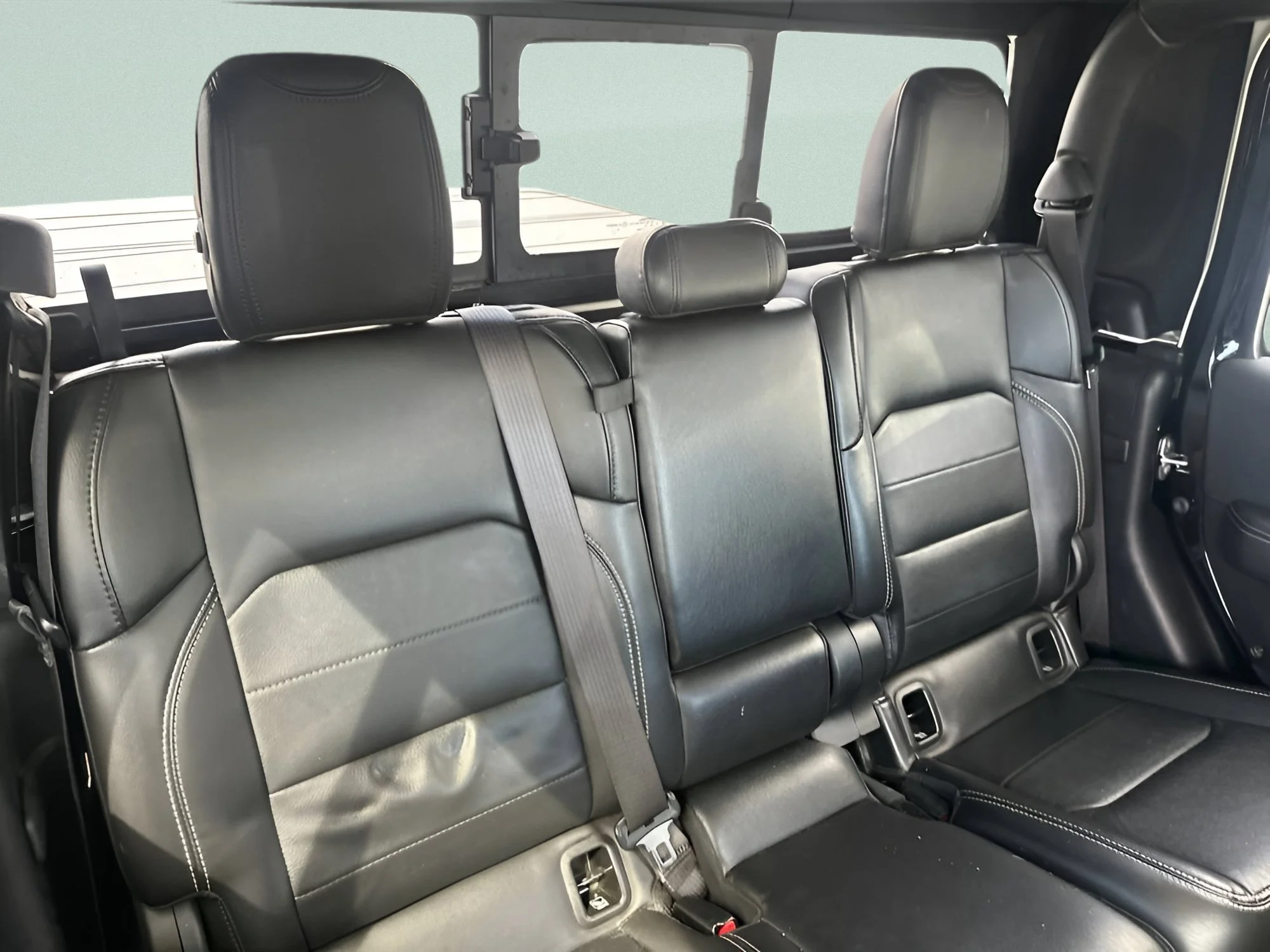 Certified Used 2022 Black Clearcoat Jeep Overland image 18