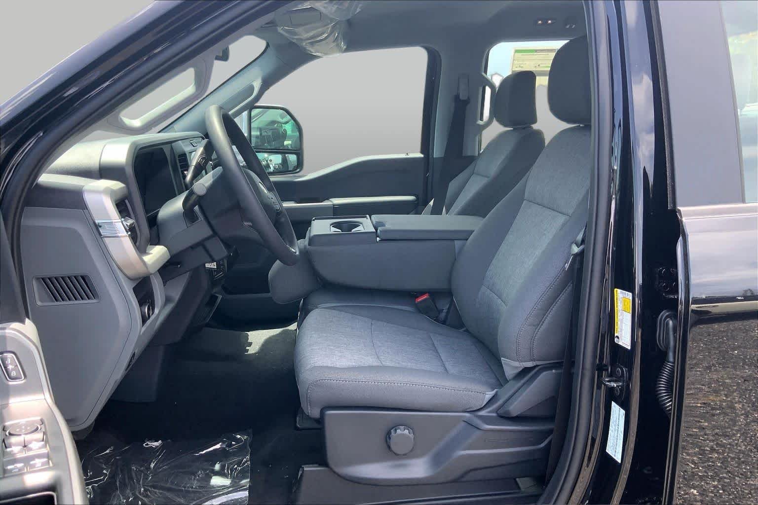 New 2026 Agate Black Metallic Ford F-250® XL image 9