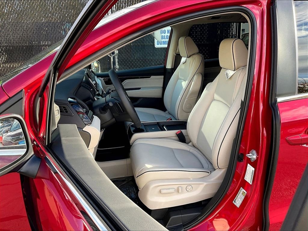 New 2026 Radiant Red Metallic II Honda Touring image 11