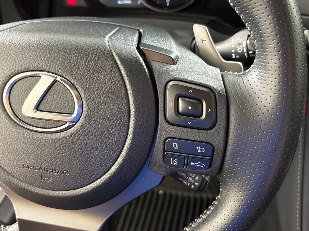 Used 2024 White Lexus 500 F SPORT Performance Premium image 33