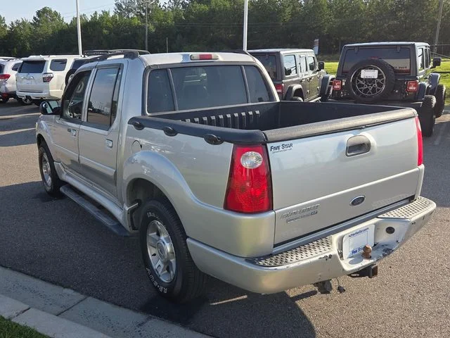 Used 2004 Silver Ford XLS image 10