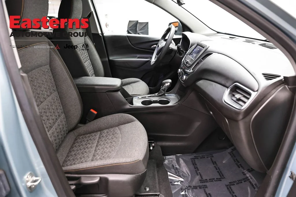 Used 2022 Blue Chevrolet LT image 23