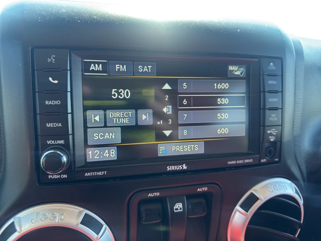 Used 2013  Jeep Rubicon 10th Anniversary image 29