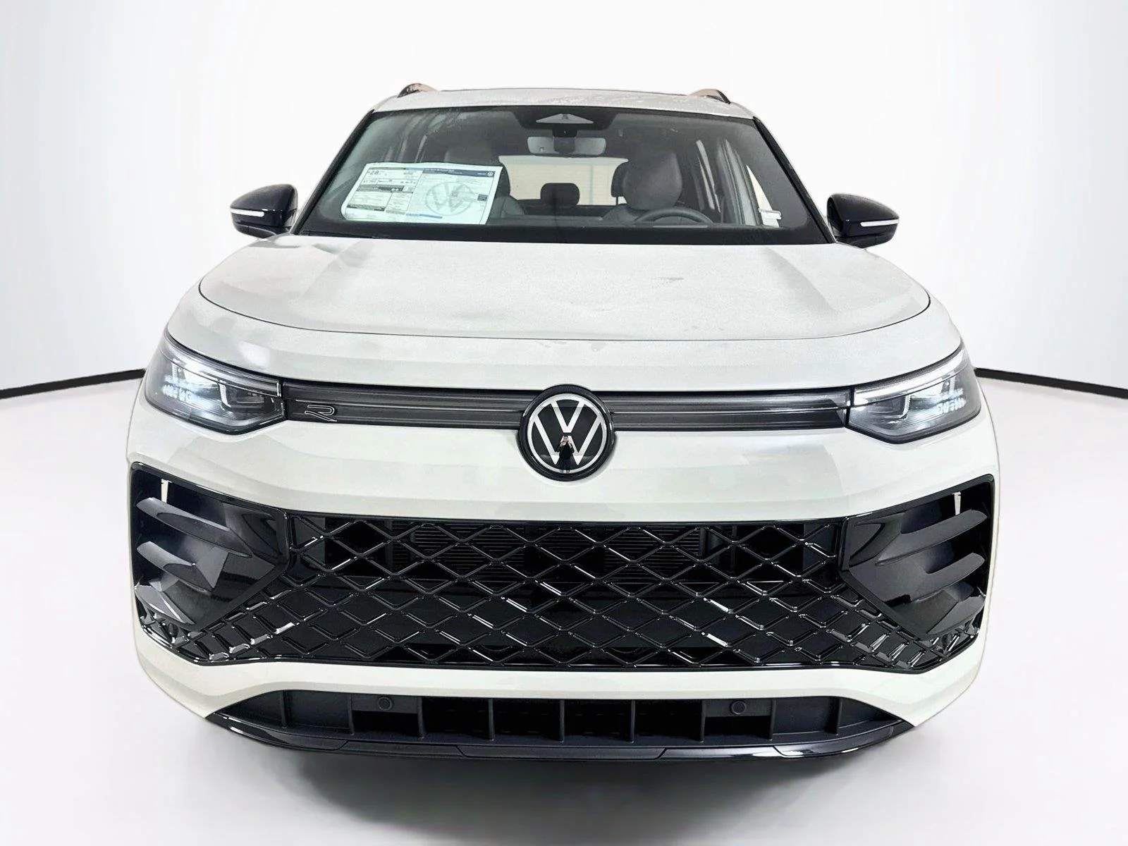 New 2026 Sandstone Volkswagen SE R-Line Black image 4