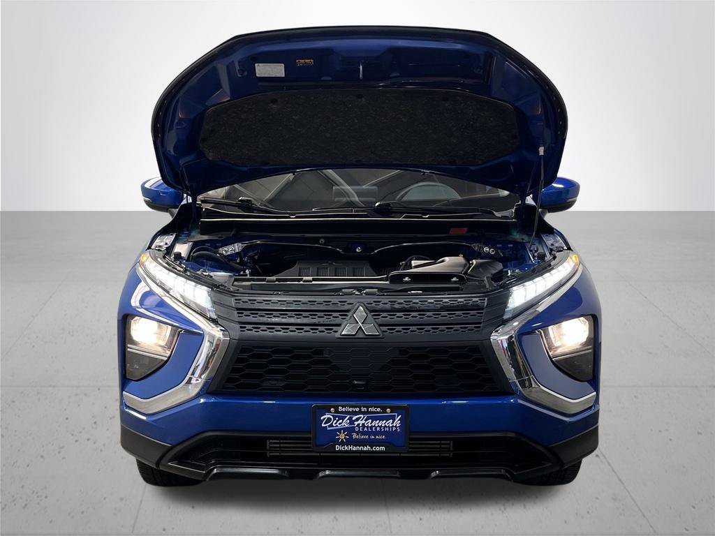 Used 2022 Octane Blue Metallic Mitsubishi ES image 5