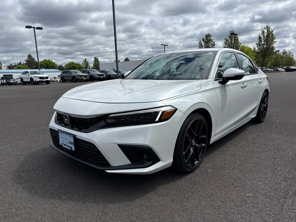 Used 2024 Platinum White Pearl Honda Sport Touring image 3