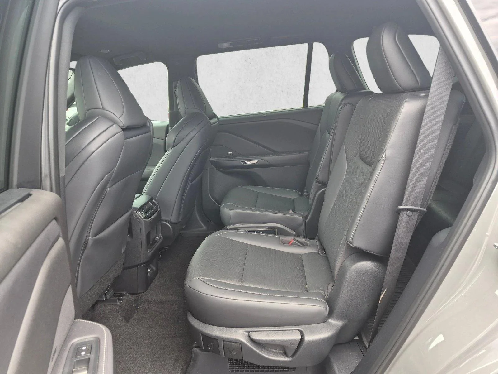 Certified Used 2025 Incognito Lexus TX 500h F SPORT Premium image 15