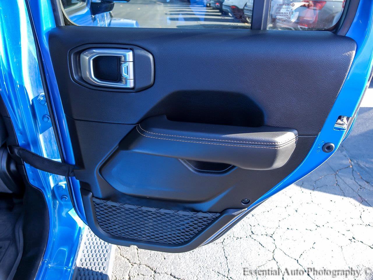 Used 2022 Hydro Blue Pearlcoat Jeep Unlimited Sahara High Altitude image 23