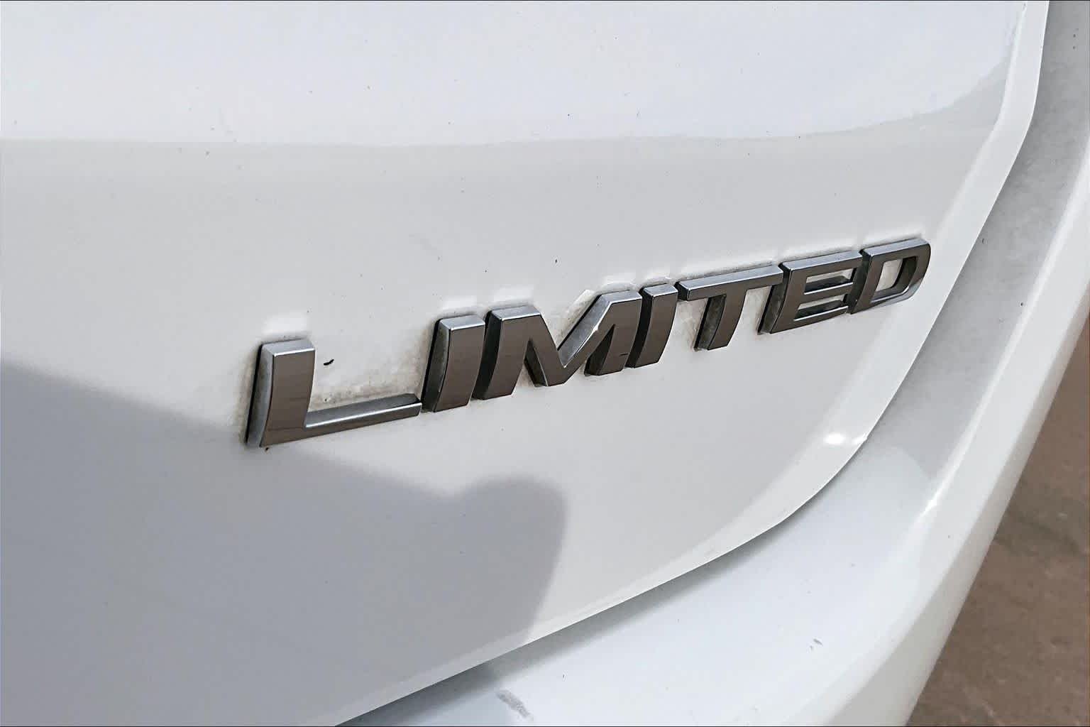 Used 2025 Bright White Clearcoat Jeep Limited image 10