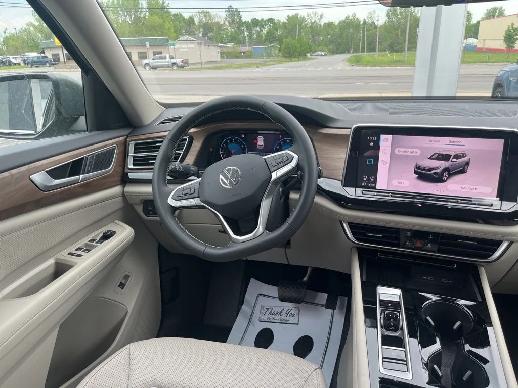 New 2026 Green Volkswagen 2.0T SE w/Technology image 10