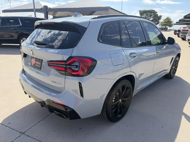 Used 2023 Gray BMW xDrive30i image 5