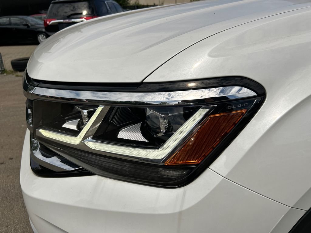 Used 2023 White Volkswagen SEL image 7