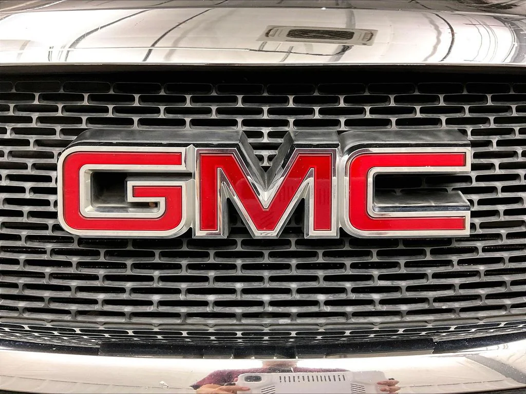 Used 2012 Black GMC SLE image 11