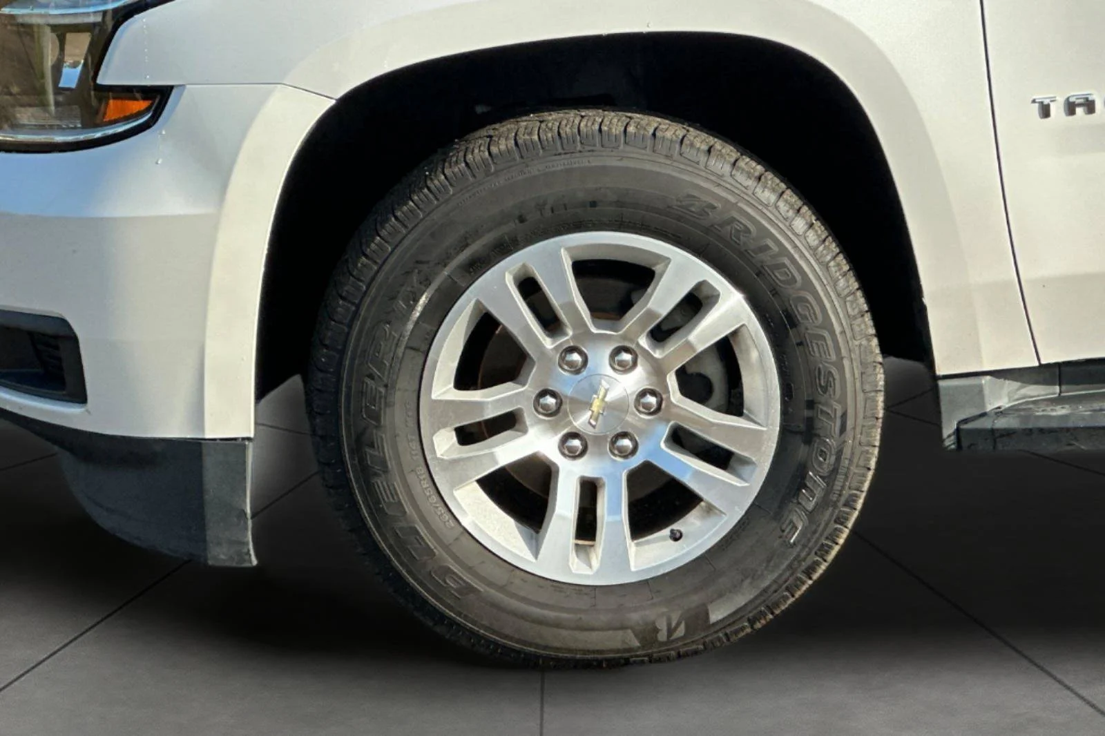 Used 2017 Iridescent Pearl Tricoat Chevrolet LT image 31