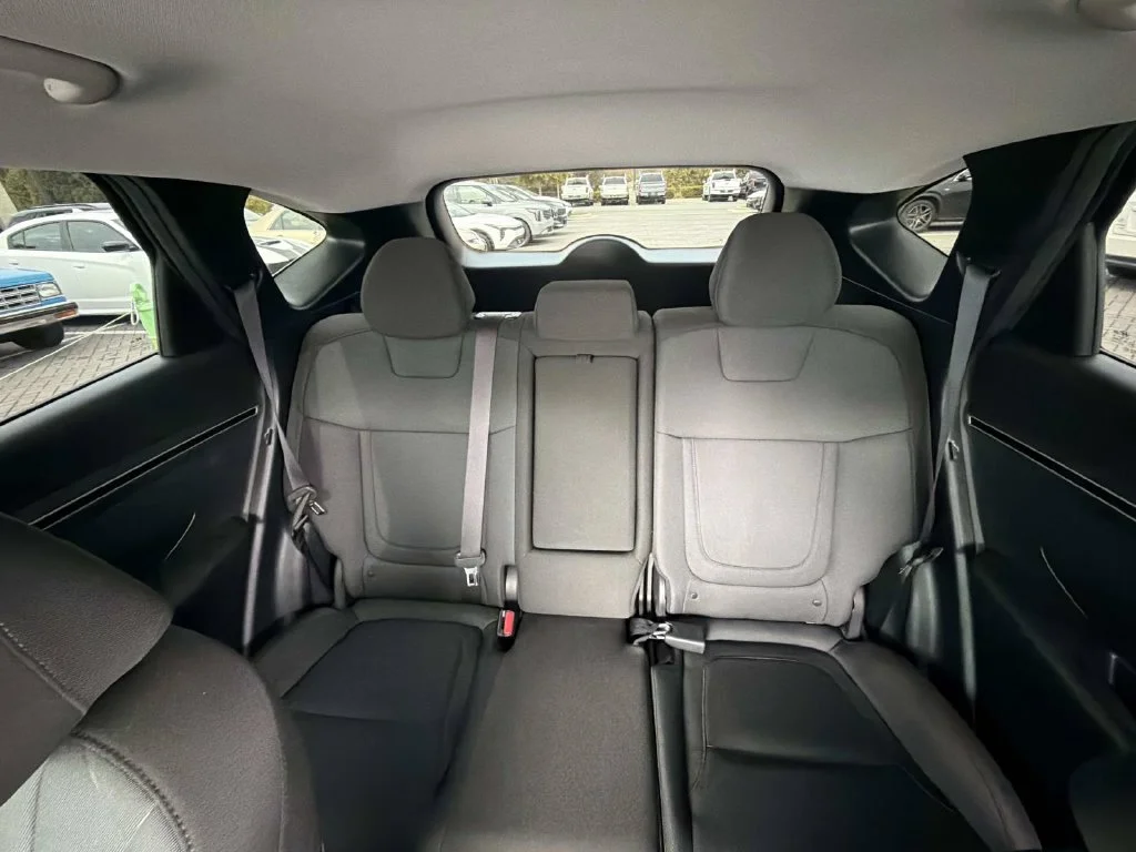 Used 2022 Black Hyundai SEL image 25