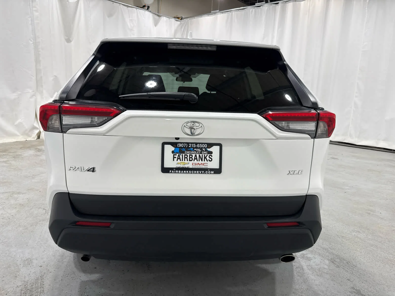 Used 2023 Whi/white Toyota XLE image 4