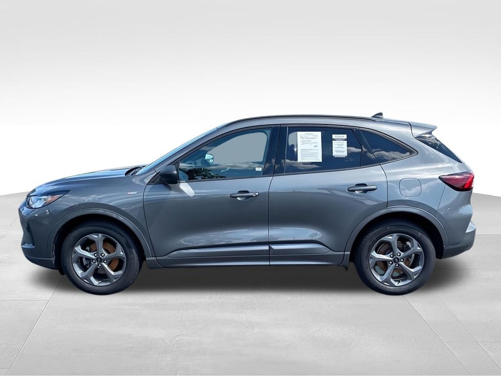 Used 2023 Gray Ford ST-Line image 5