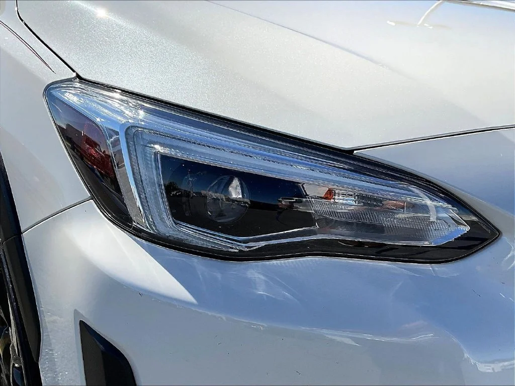 Used 2021 White Subaru Limited image 36