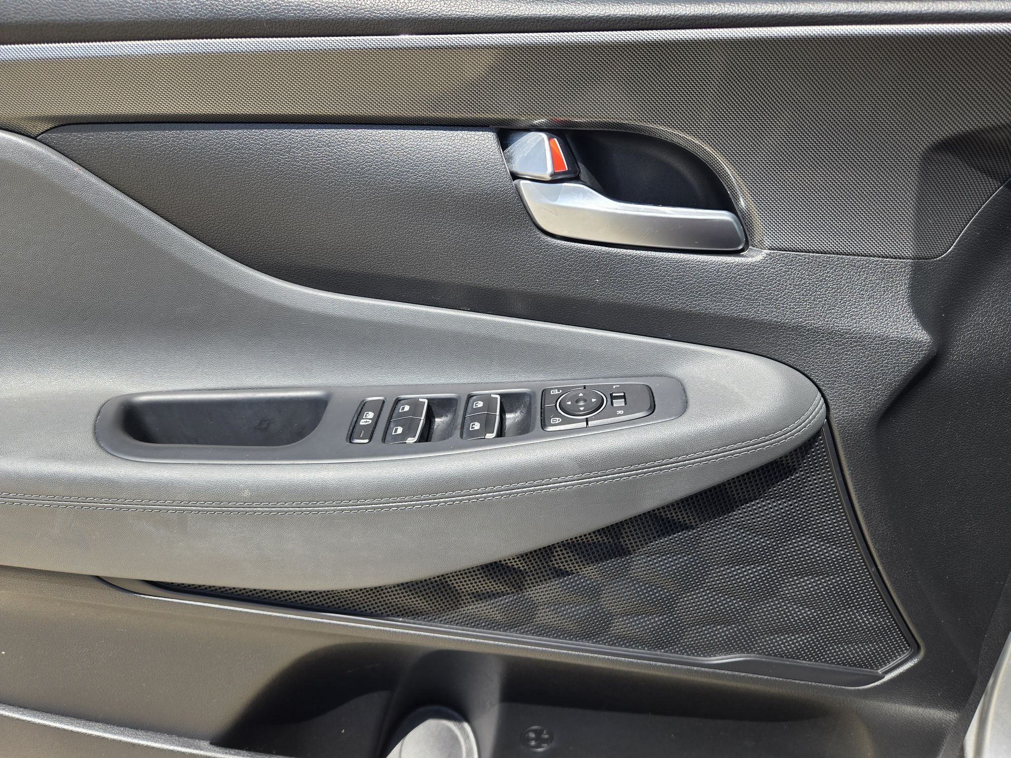 Used 2023 Shimmering Silver Hyundai SEL image 22