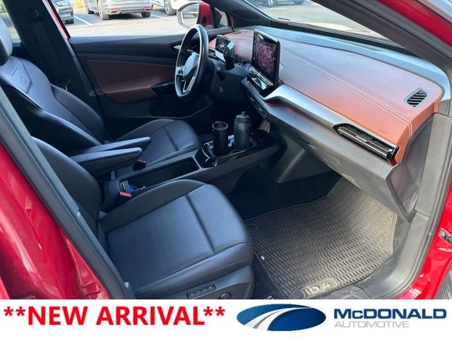 Used 2022 Red Volkswagen Pro S image 8