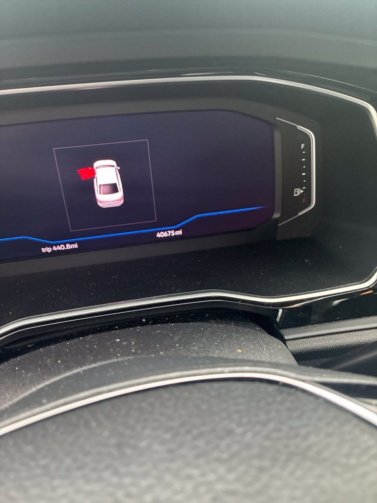 Used 2019 Gray Volkswagen SEL image 4