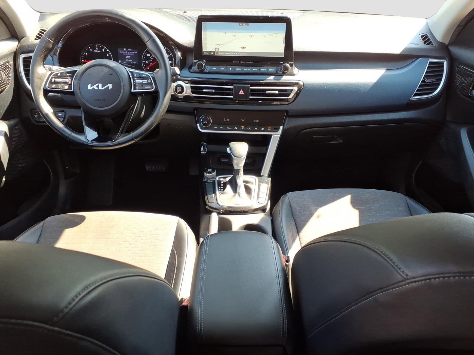 2023 Kia Seltos S - Photo 7