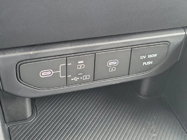 Used 2025 Black Kia LXS image 30