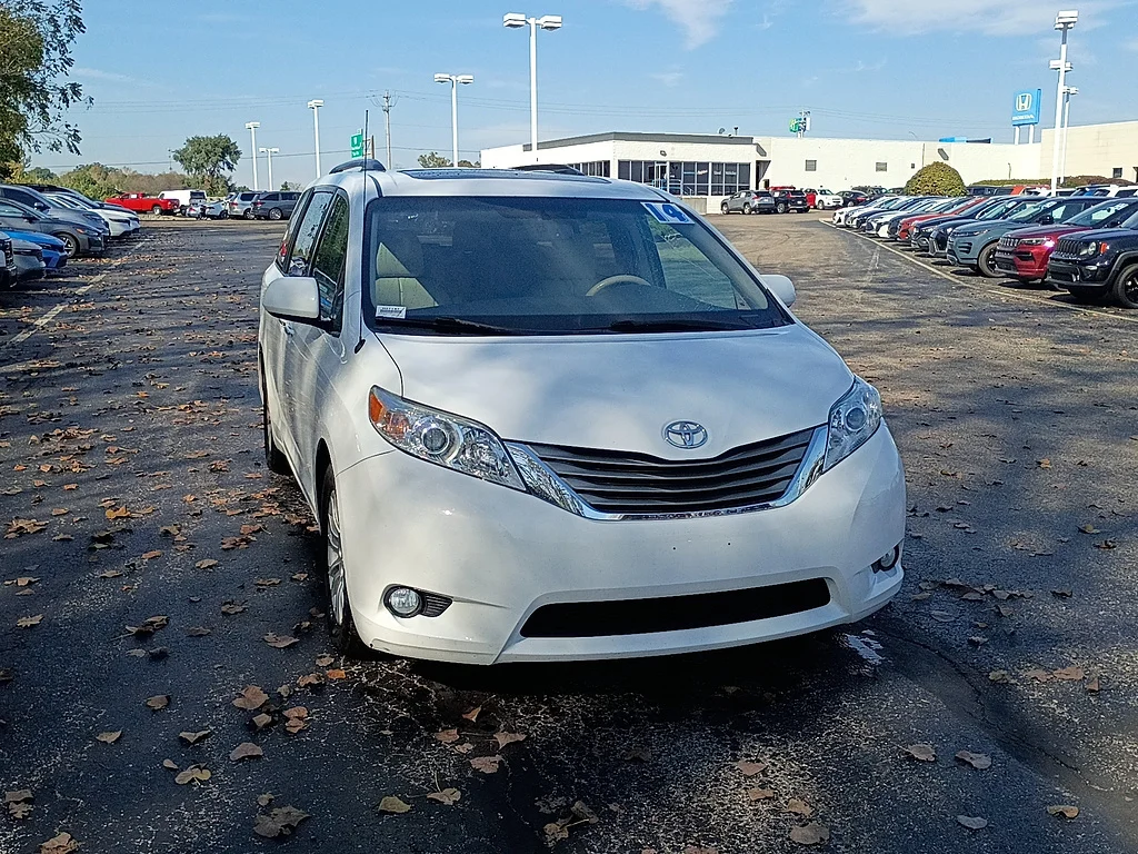 2014 Toyota Sienna XLE