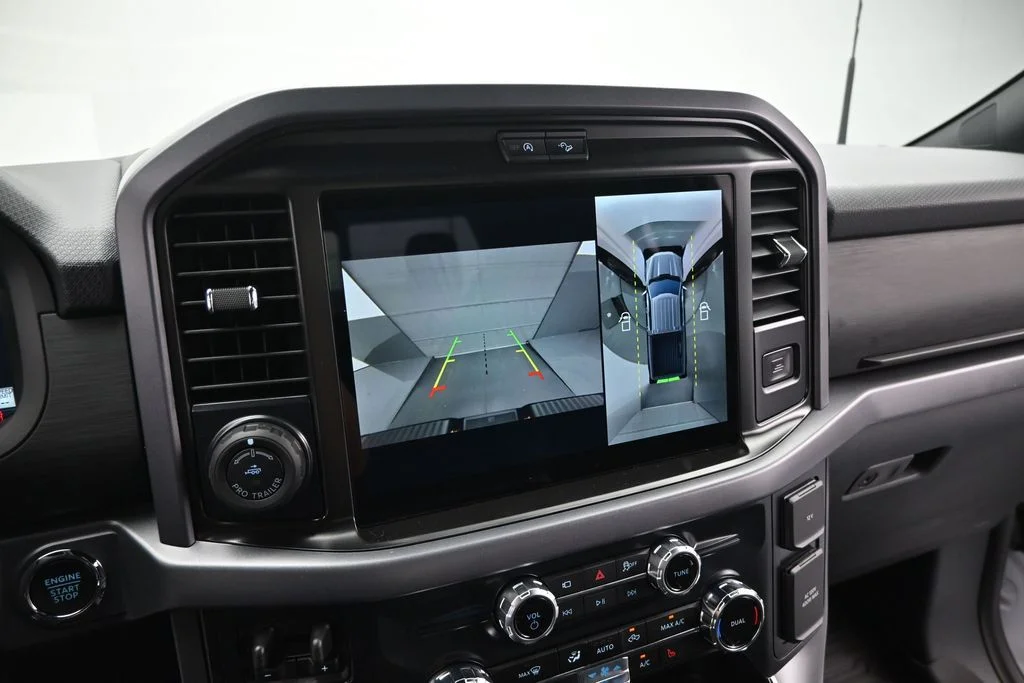 New 2026 Oxford White Ford XLT image 15