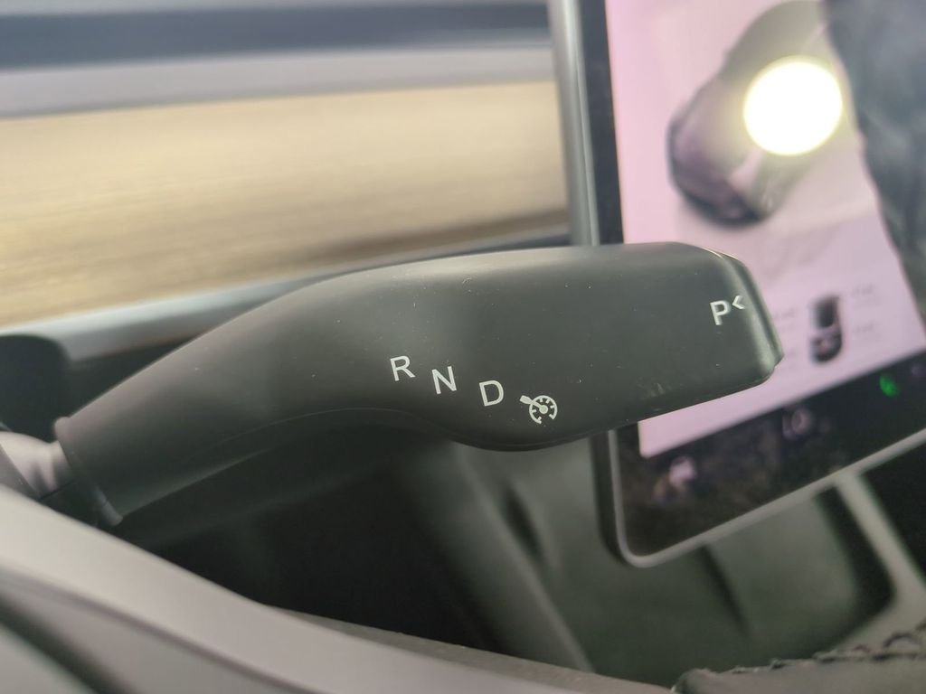 2023 Tesla Model Y Long Range - Photo 22
