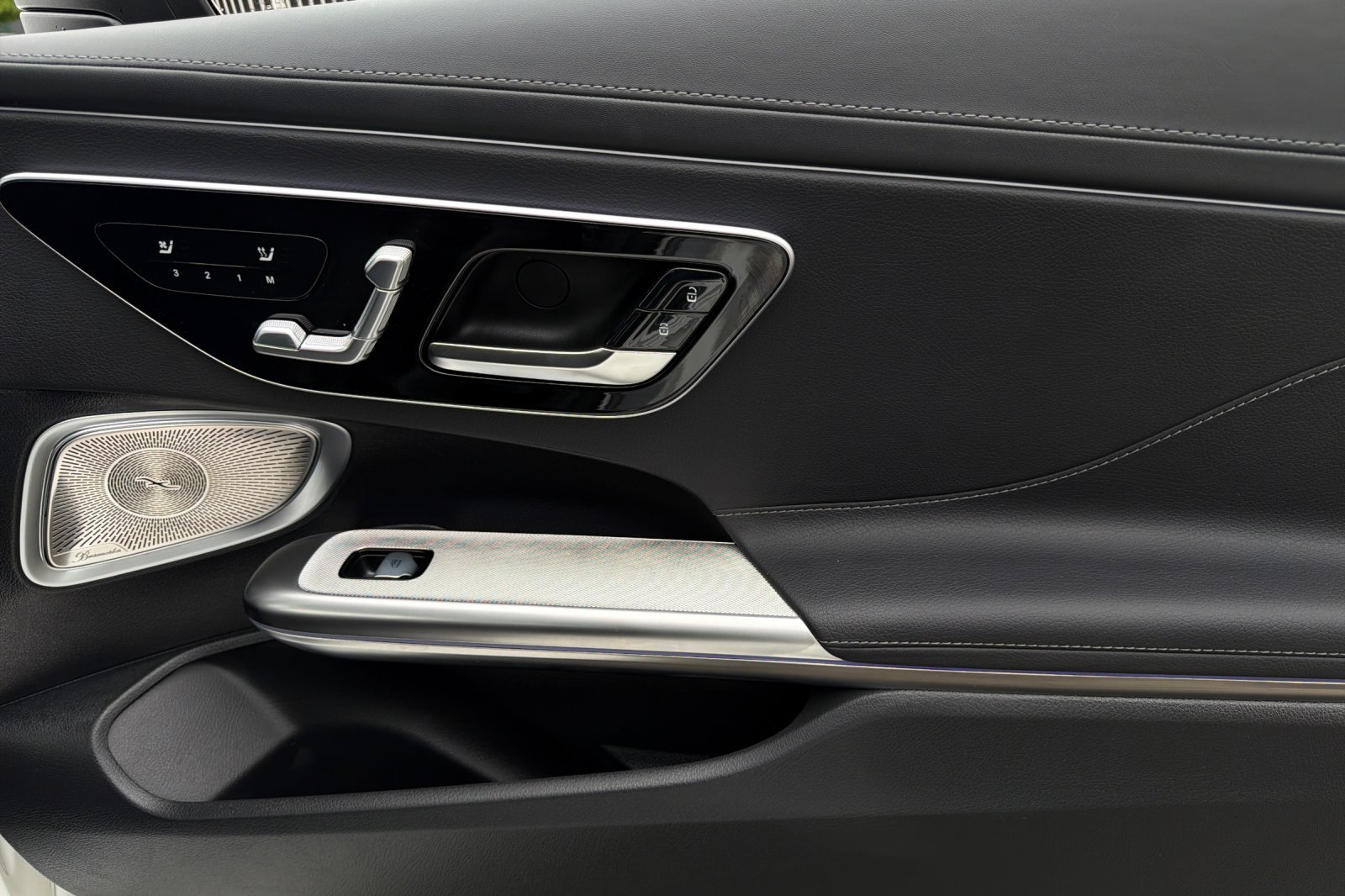 New 2026 Polar White Mercedes-Benz CLE 300 image 33