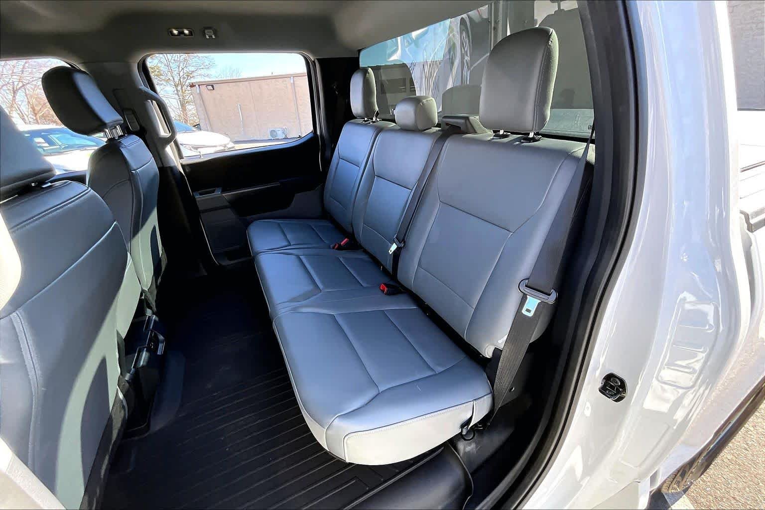 Used 2023 Oxford White Ford XL image 53