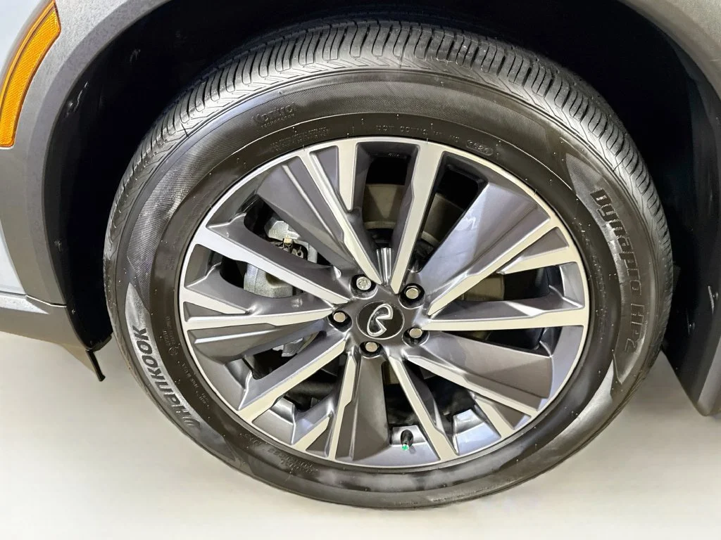 Certified Used 2027 Gray INFINITI LUXE image 45