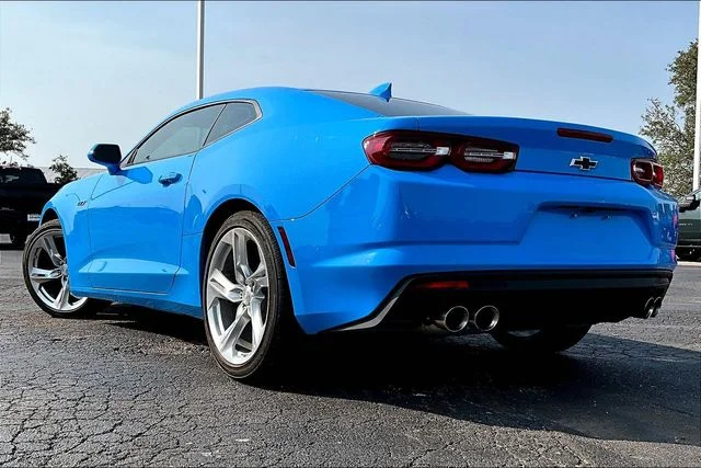 Used 2022 Blue Chevrolet LT1 image 3