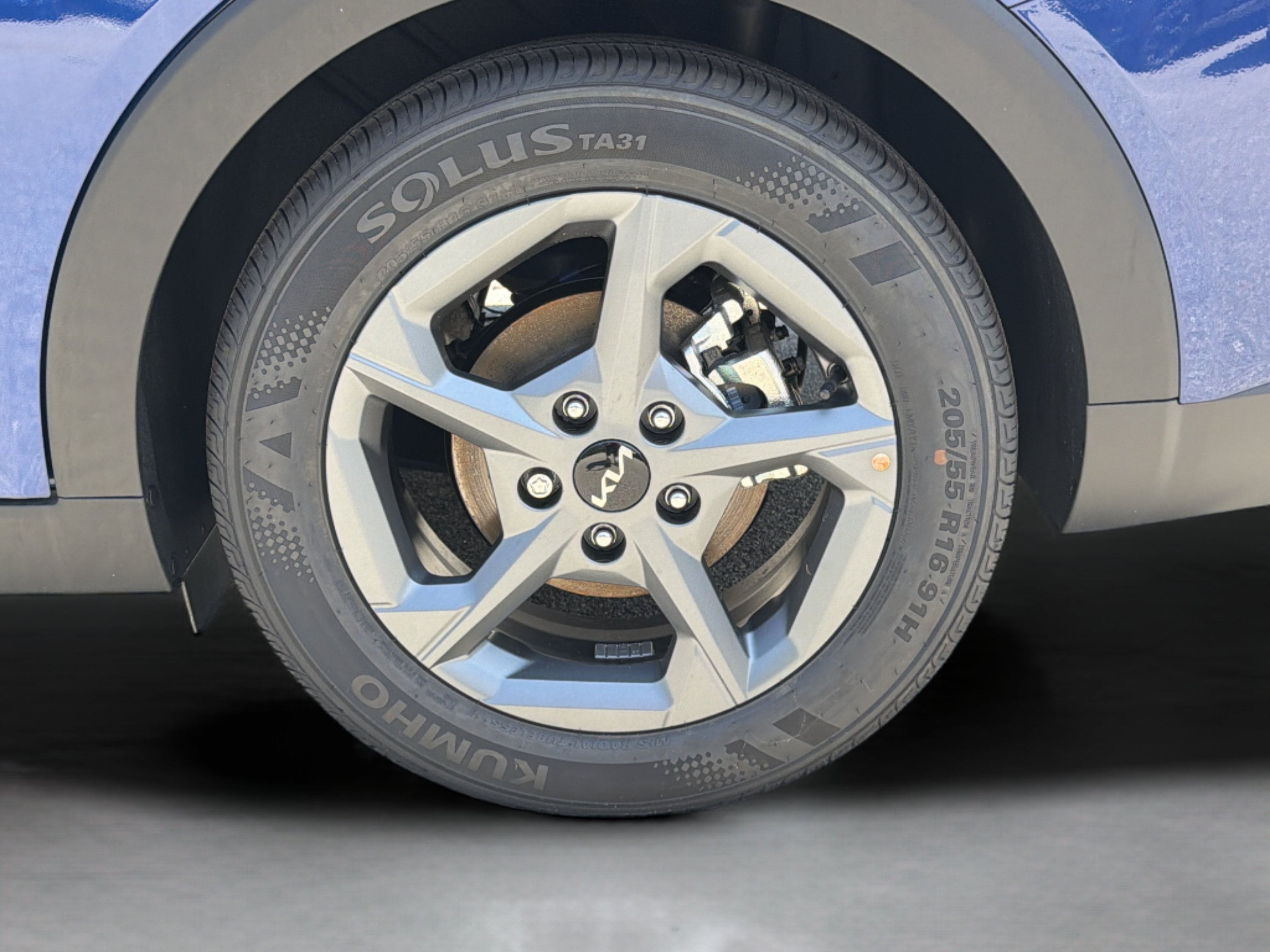 New 2026 Deep Sea Blue Kia LXS image 24