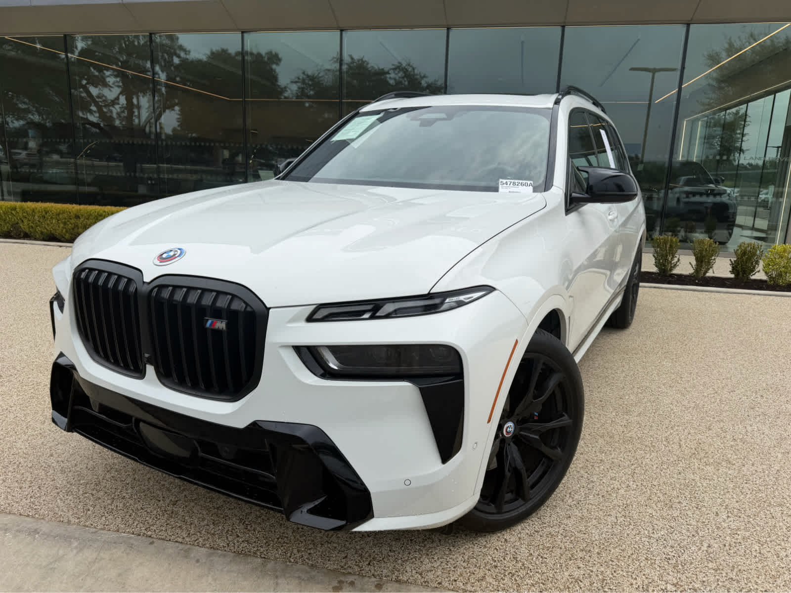 2023 BMW X7 M60i