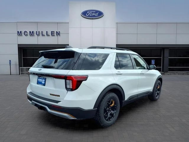 New 2026 Star White Metallic Tri-Coat Ford Tremor® image 5